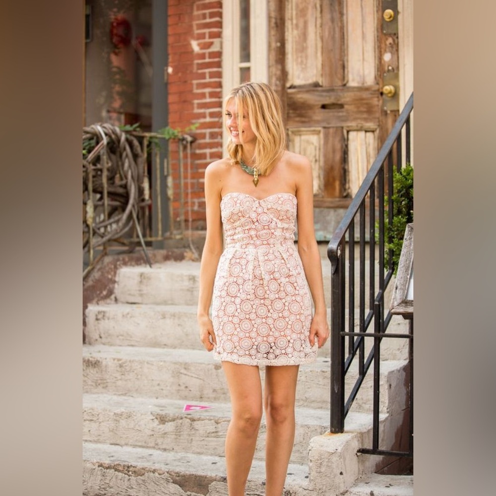 Aryn K White Strapless Sweetheart Sundress | Size large | cream lace